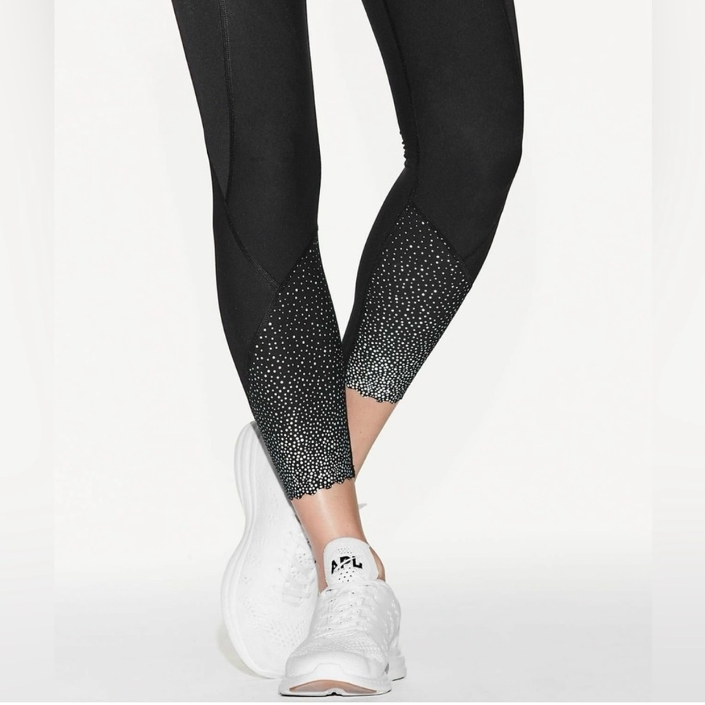 Lululemon - Picture 2 of 4